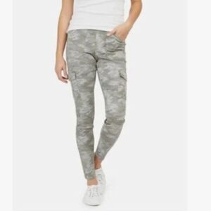 Spanx Women's NWOT Gray Camo Print Stretchy Slim Leg Ankle Cargo Pants Size M/L